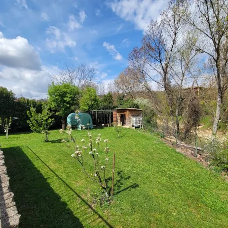 8-person house with pool and jacuzzi, 5 minutes from apt.