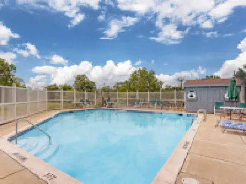Quality Inn Hotels in Lancaster County