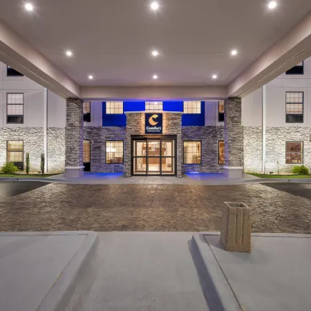 Comfort Inn & Suites River City Decatur