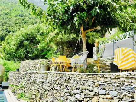 Authentic stone village house with swimming pool and breathtaking sea views