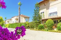 Paradise Town Villa Alison