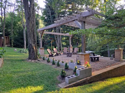 Tiny Cabin on the outskirts of Mohican State Park 漢諾威酒店