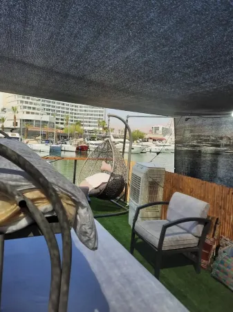 RedSeaSuite Duplex Suite + Attached Car