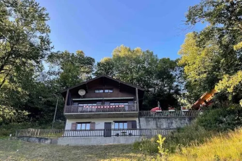 Wohnung mit Parkplatz-terrasse-küche-berg Aussicht Hotels in Leventina