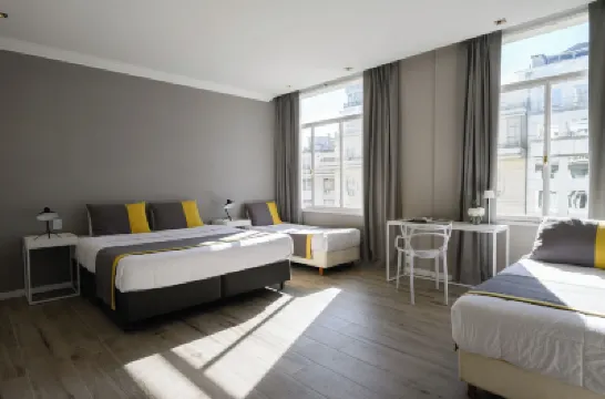 Unique Executive Central Hotels near The obelisk