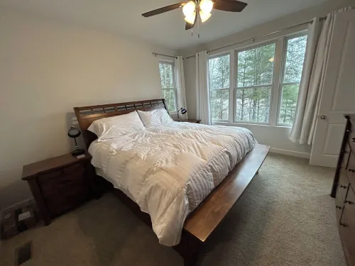 Non-smoking lake house with private beach, dock and kayaks