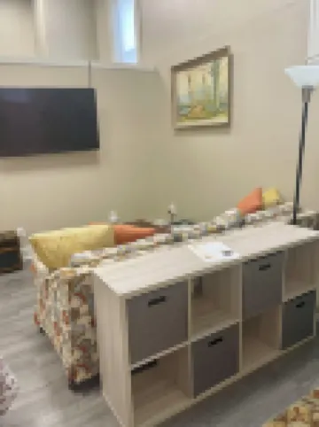 Charming 1-bedroom apartment in fantastic Warren with AC