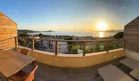 2-person apartment with panoramic sea view over the Gulf of Ajaccio