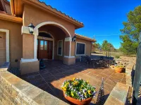 Views, views, views! Spacious home with Red Rock & Sunset Views. Near the river! Hotels in Clarkdale