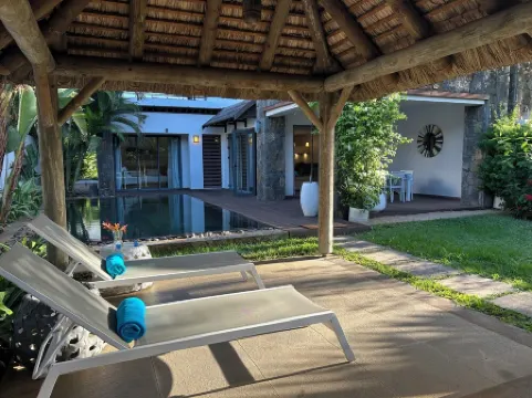 Garden Villa 3 minutes' walk from Mont Choisy beach