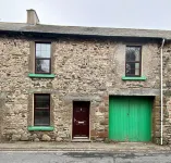 Cosy lake district cottage. Nestled between the coast and fells Hotel a Millom