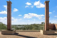 Jolie Condo in the Heart of Tallahassee