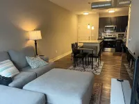 Cozy 1-bedroom apartment, 1/2 mile to ND Stadium on Eddy St.