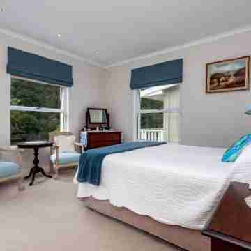 River, Mountain, and Sea Escape - Charming 4-bedroom house in Plettenberg Bay. Rooms