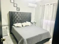 Lovely 3 bed-room condo wl pool Отели в г. 