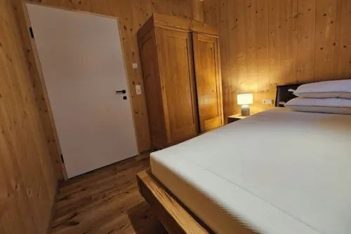 Living naturally in an organic wooden house Hotels in Bad Schussenried