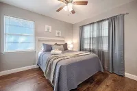 Hot Tub, Gameroom,17 min to Dickies Arena, FirePit!!!!! Hotels in Burleson