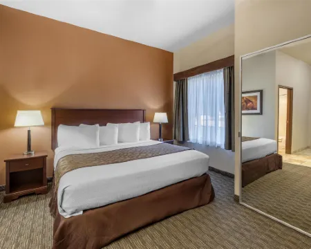 北艾奇貝斯特韋斯特酒店 道奇城酒店