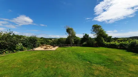 Spacious Family Home With Amazing View