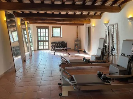 Italian countryside escape close to Rome (1 hr With pool, gym & calisthenics Отели в г. Амелия