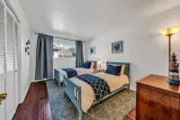 Bright Pacific Grove Retreat - Walk to Beach & Town!