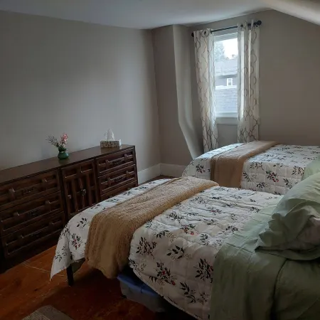 2-bedroom house - bring the pets! Отели в г. Нью Камберленд