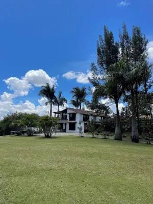 Hermosa Finca Cerca al Aeropuerto de Rionegro Medellin, via san Antonio la Ceja