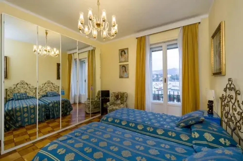 Moon Harbour / apartment