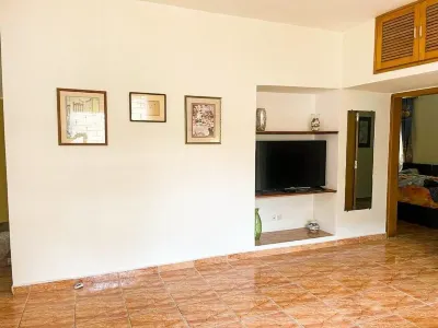 Charming 1-bedroom apartment with AC, WiFi in peaceful Bietry Hotels in 