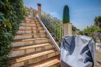 Five Bedrooms, Pool, separate Flat at Garden level. Accessible via Chair Lift.