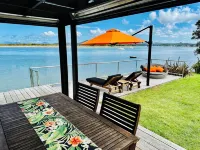 Absolute Waterfront in Ngunguru Hoteles en Ngunguru