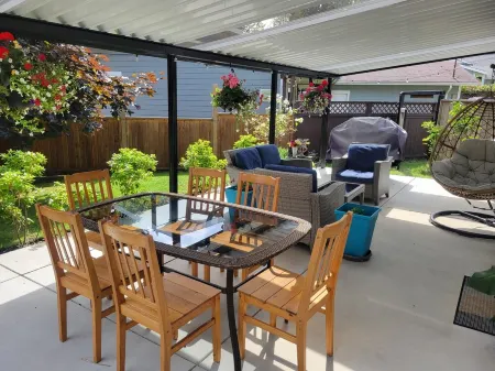 Homey Place in Sechelt , close to town and beaches