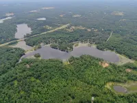 All sport lakefront cottage on Sutherland Lake.