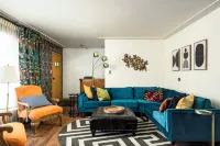 Spacious 4-bedroom house, Fenced Yard, Central Denver & Boulder