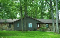 Sherwood Forest Park- 6BD/3BA on Private Ohio Land