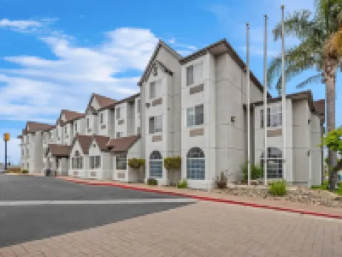 Comfort Inn & Suites Salinas Hotels in Salinas
