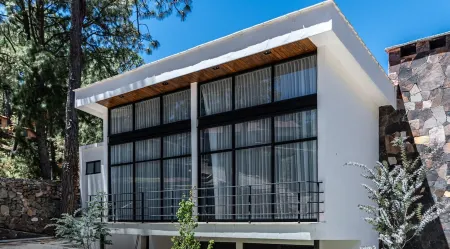 Spacious cottage in La Toscana Mazamitla