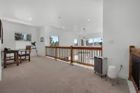 Luxurious Executive Rental - 3Bed / 3 Bath - 30+ Days Required