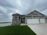Charming 3-Bedroom House in Cheyenne with WiFi, AC.  Amazing Views! Sleeps 8