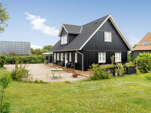 "Brune" - 330m from the sea