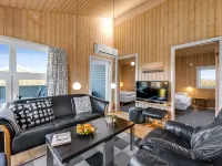 "Ellis" - 700m to the Fjord Hotels in Tarm