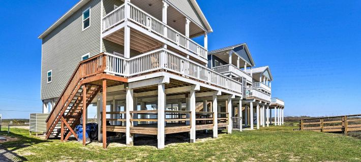 Gulf-View Home w/ Dog Run in Surfside Beach! Hotels in Surfside Beach