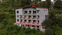 Kafal Pako Resort - Luxury Mountain View Stay in Mukteshwar Hotels near Bhaloo's Village Camp & Cafe - Mukteshwar, Nainital
