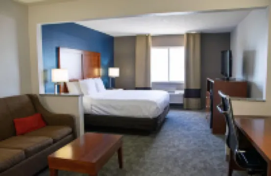 Comfort Inn & Suites Coralville - Iowa City Near Iowa River Landing