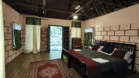 B別墅 Naliyamandavi附近的飯店