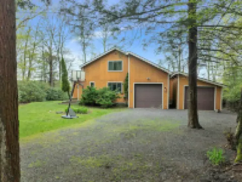 Lakefront Escape - Family Friendly Kayaks