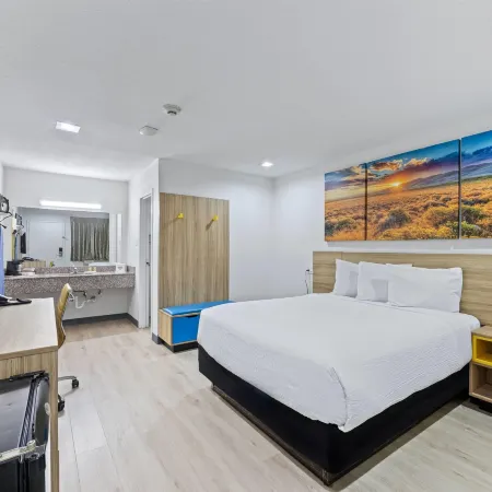 Days Inn by Wyndham McKinney