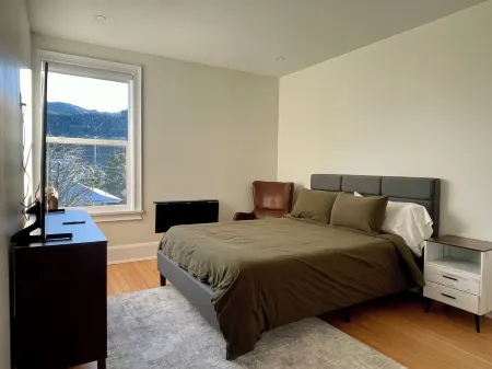 Golden Sky Sanctuary: at The Algonquin Residence