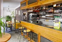 Logis Hôtel Restaurant Cazes Arazat Hotels in Sainte-Eulalie-d'Olt