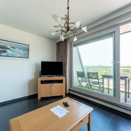 Bright Coastal Stay in Bredene